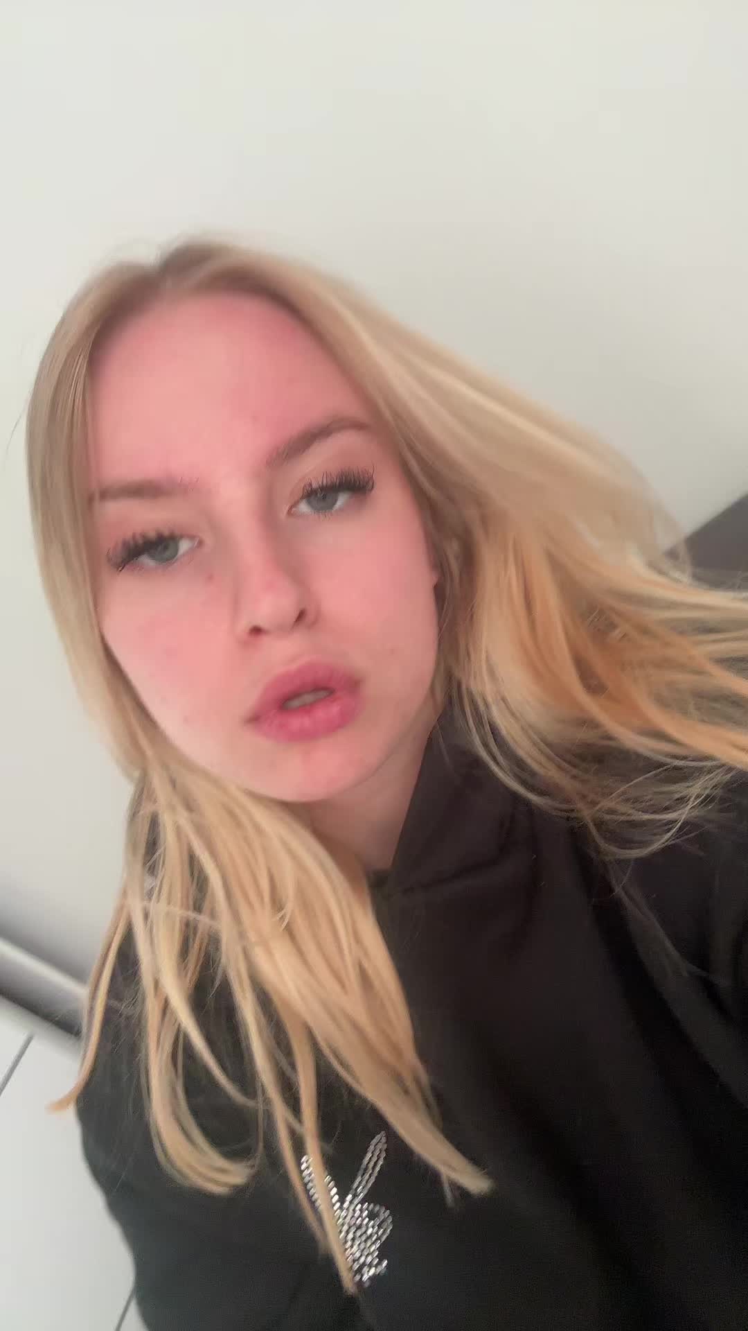 @💋🖤