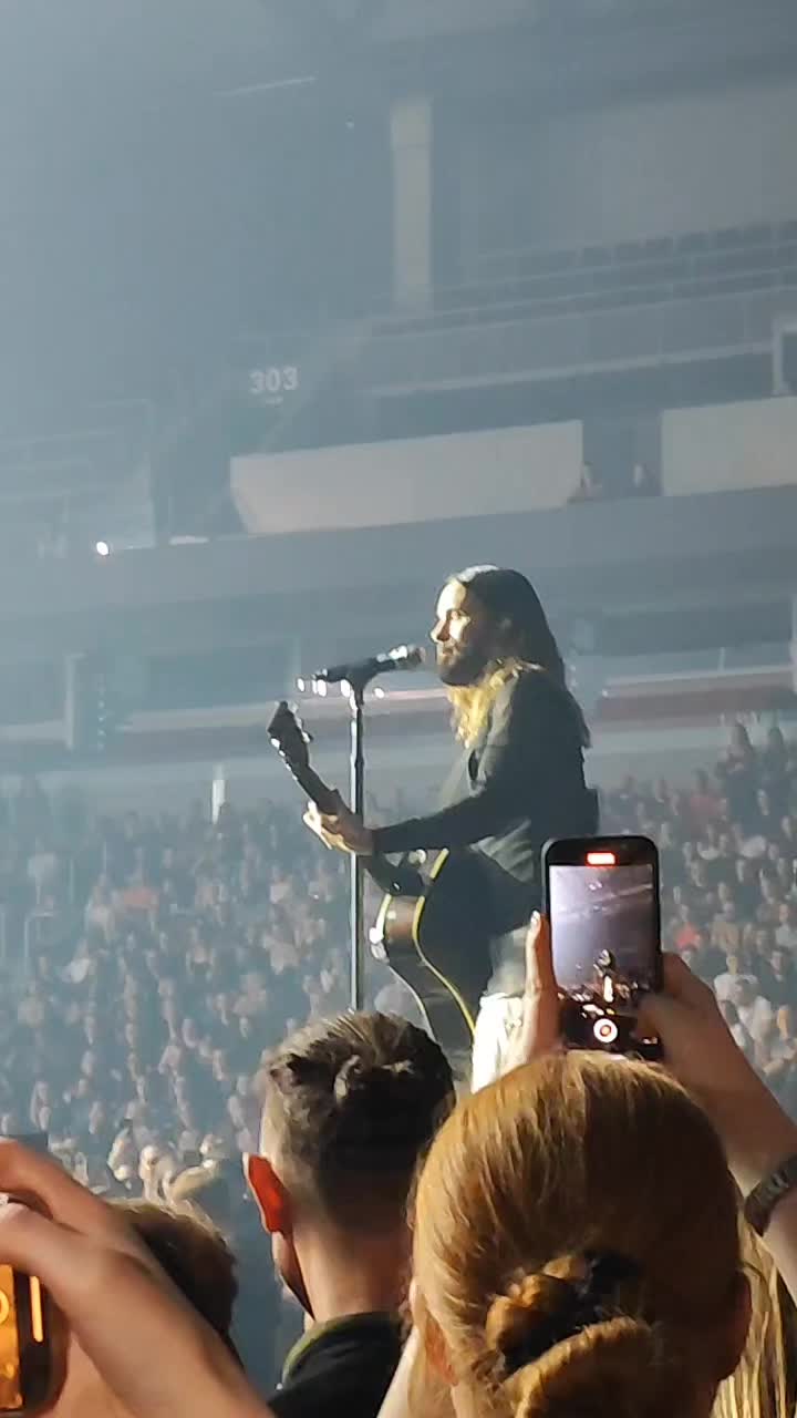 @Marika 🖤