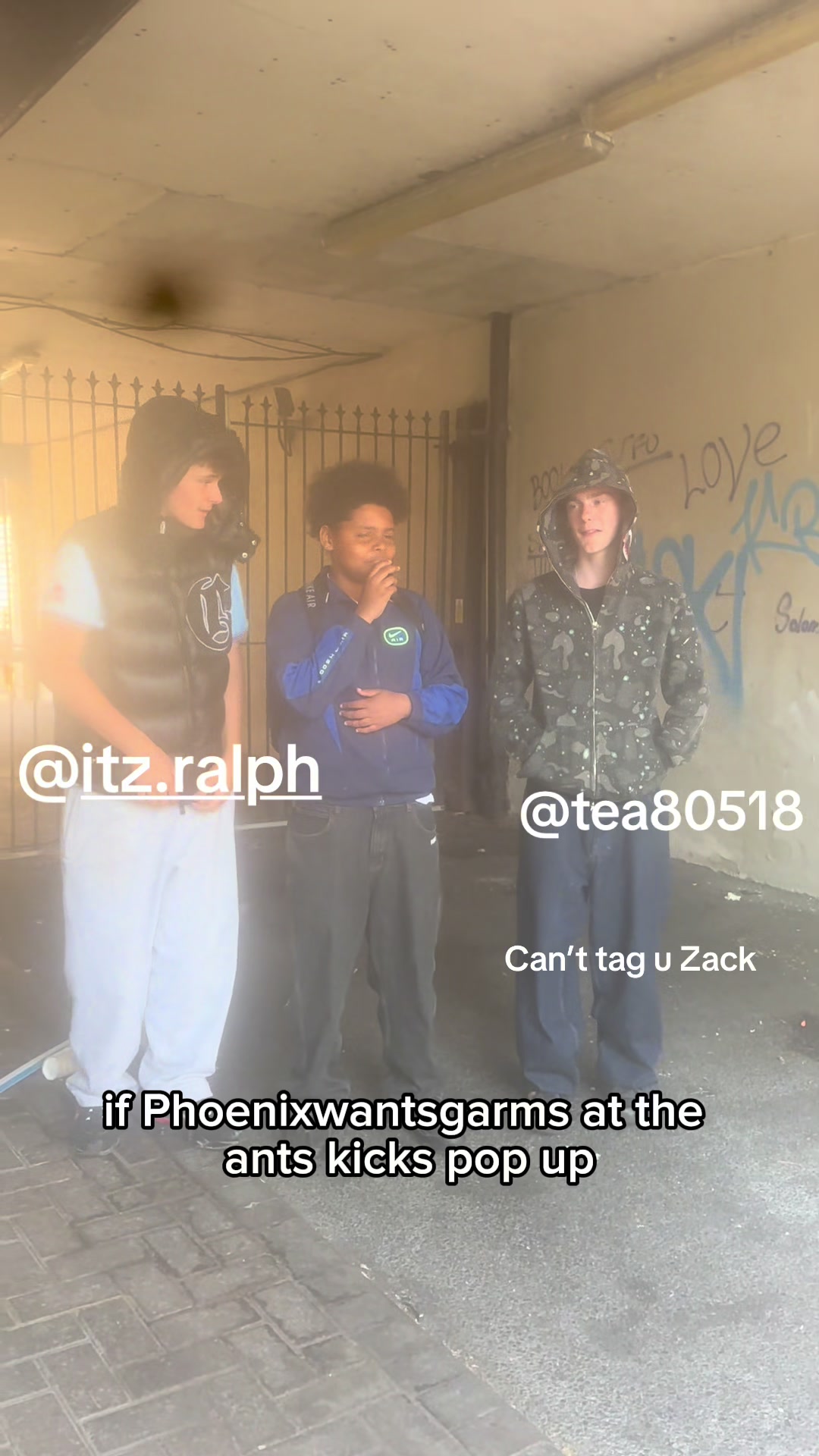 @Phoenixwantsgarms&trade;