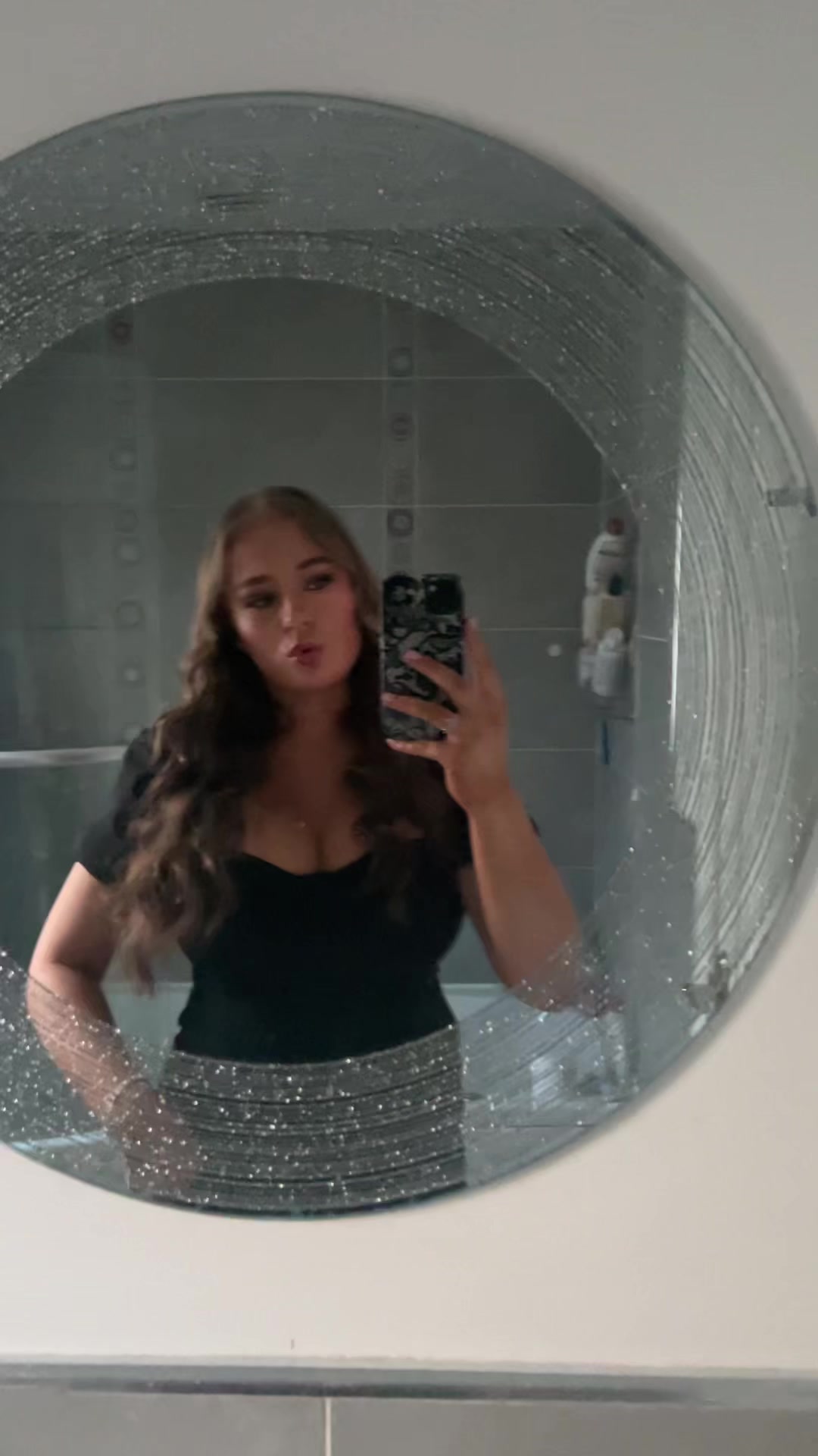 @elliegrantx