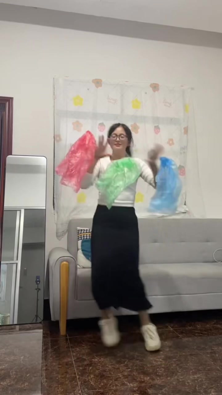 @Garbage Bag Dance