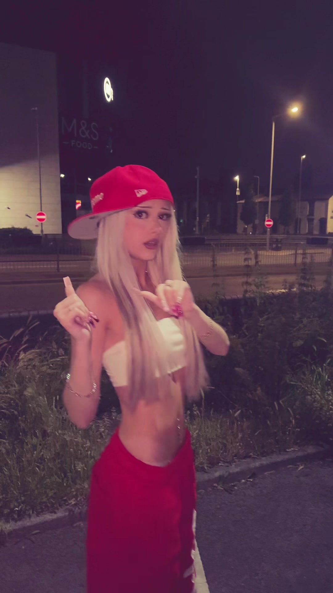 @Anaisf_xo