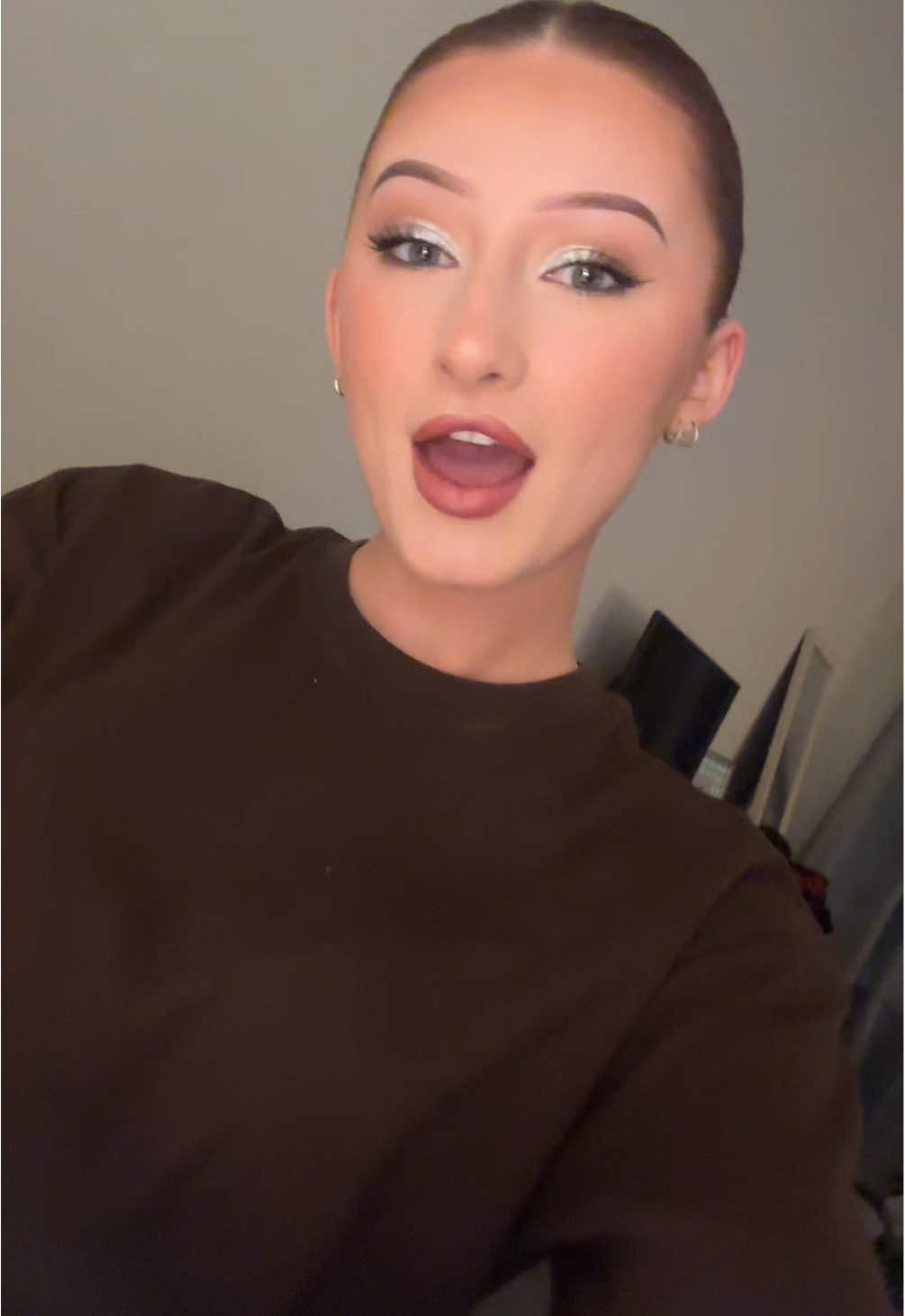 @hollyy.roberts