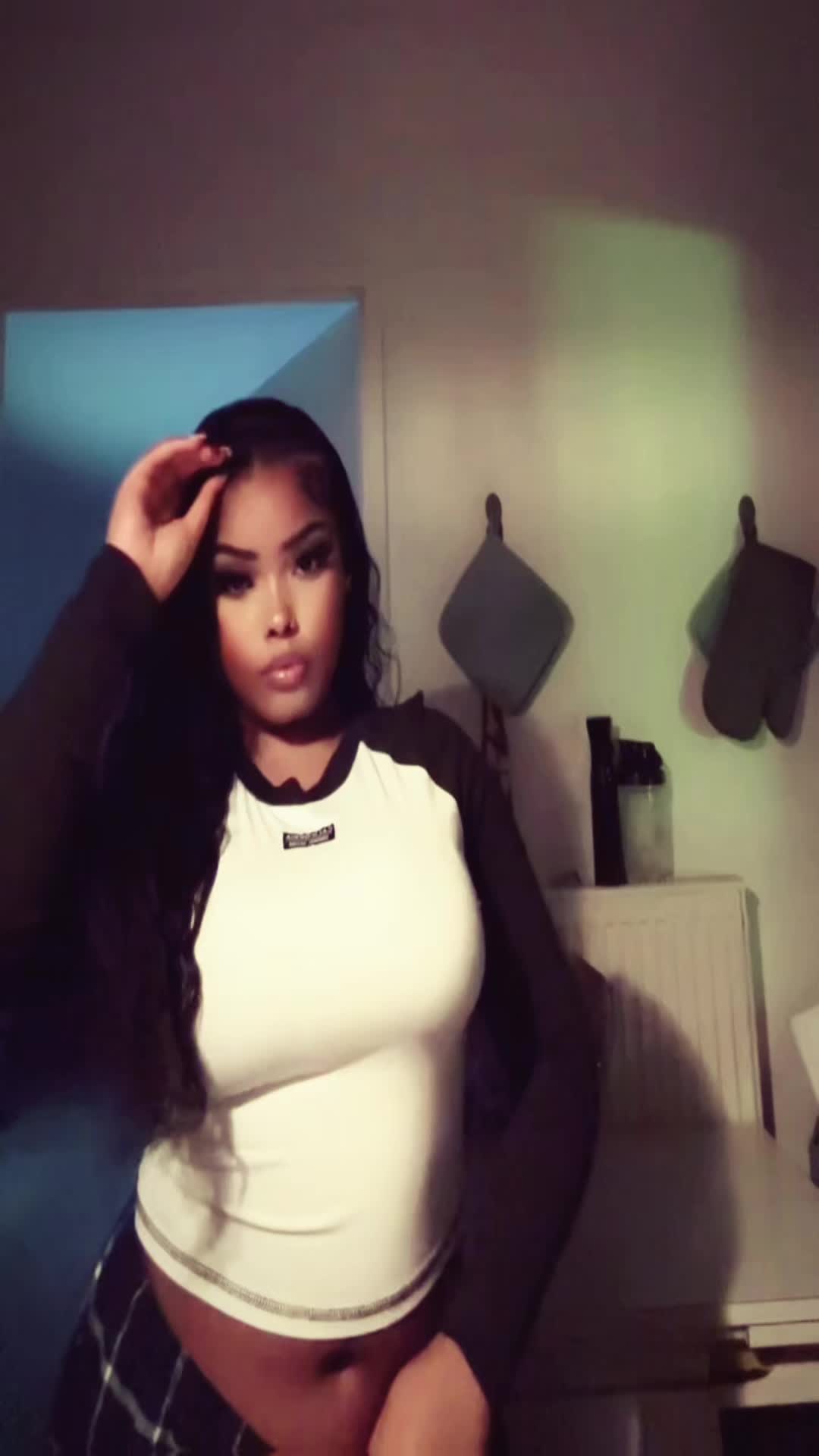 @veeegaass👄