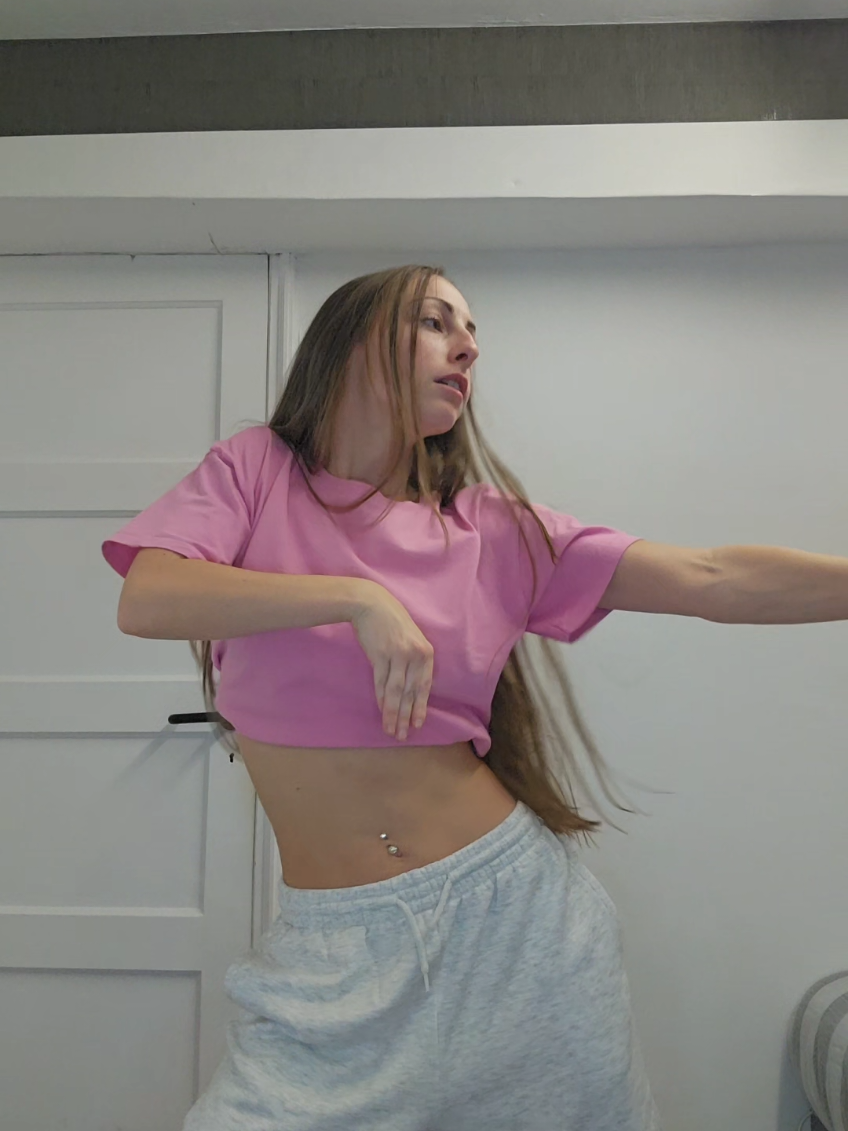 @𝐀𝐧𝐨𝐮𝐤