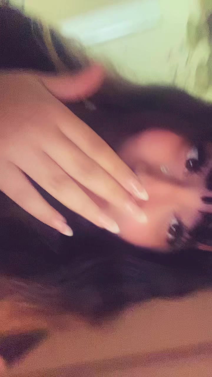 @sarahnextdoorgirl:)