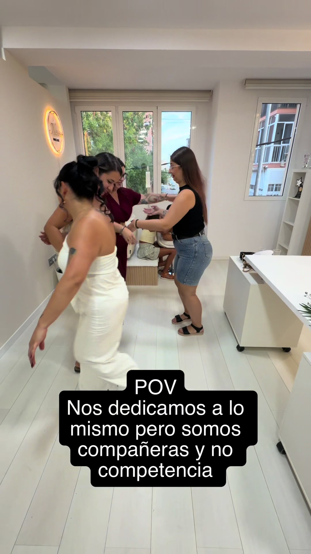 @Lola Bloom Nails