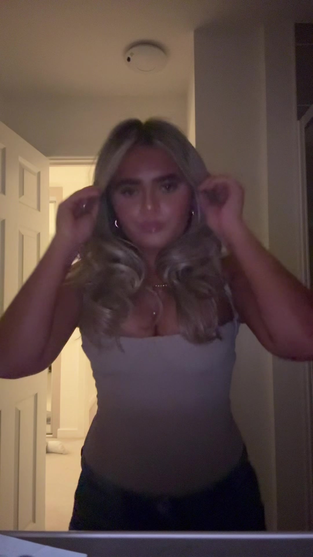 @Ella