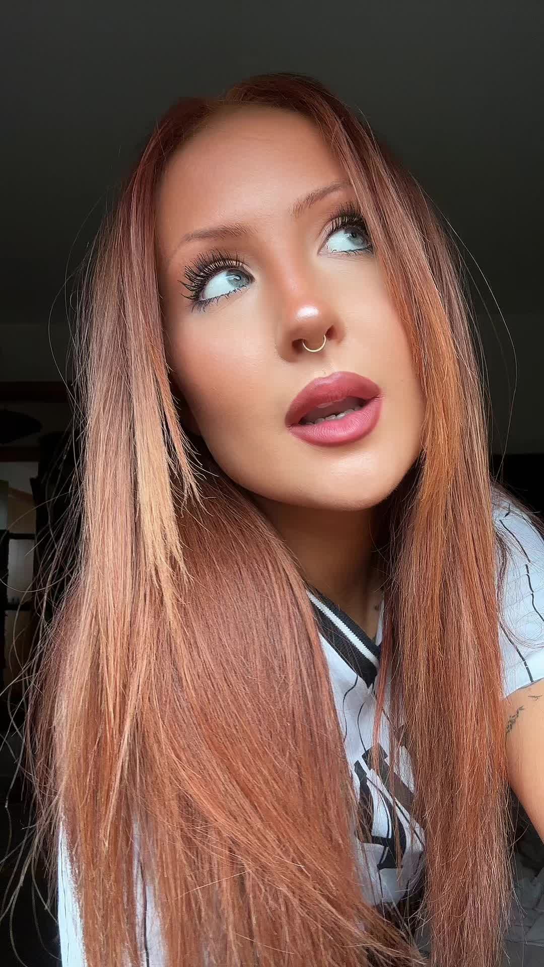 @elliespofforth