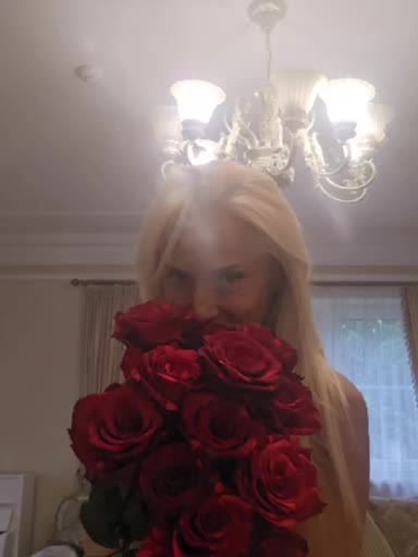 @BlondiFox
