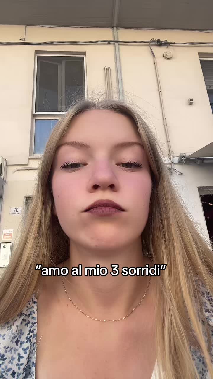 @👩🏼👩🏻