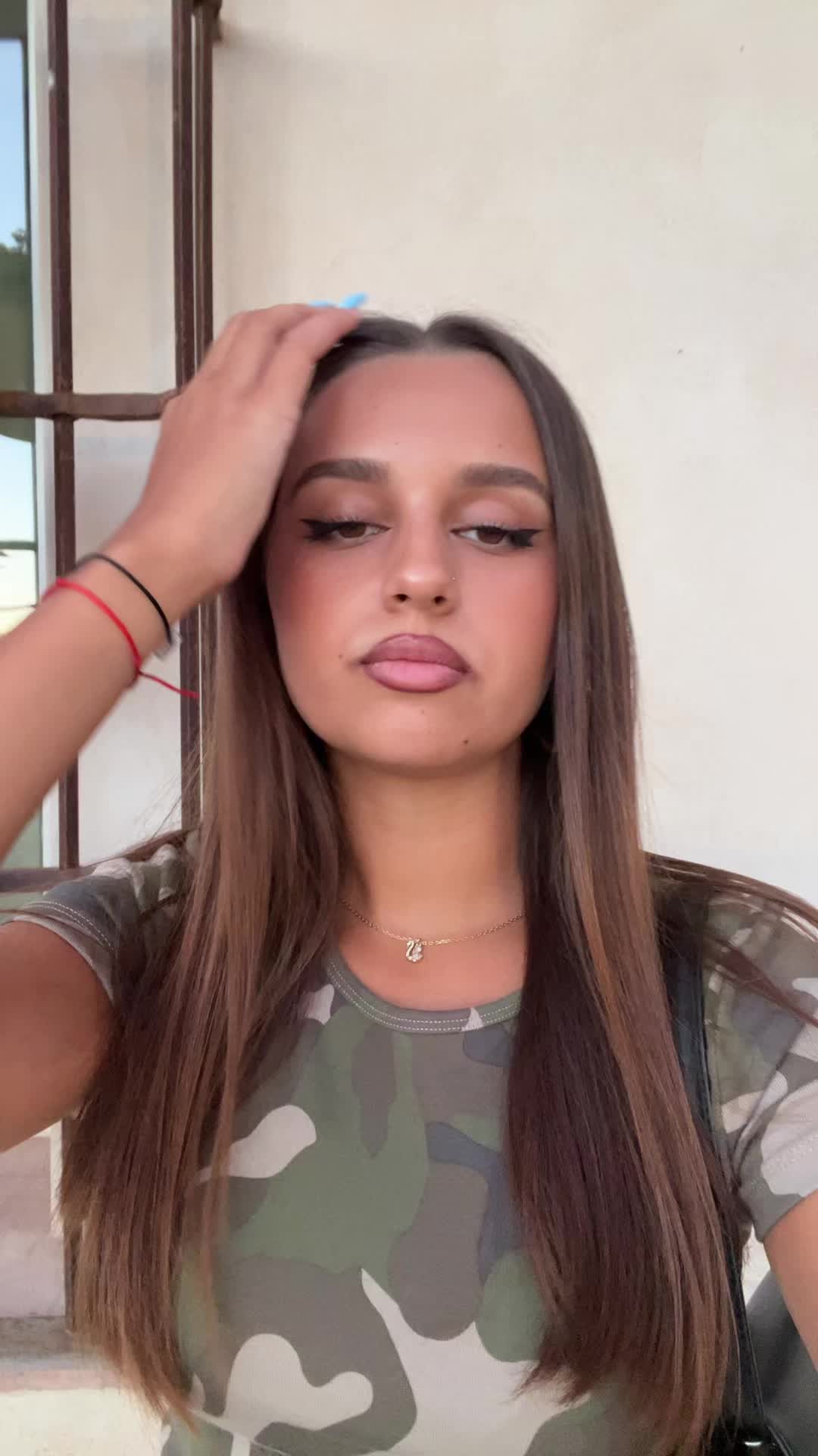 @<$
