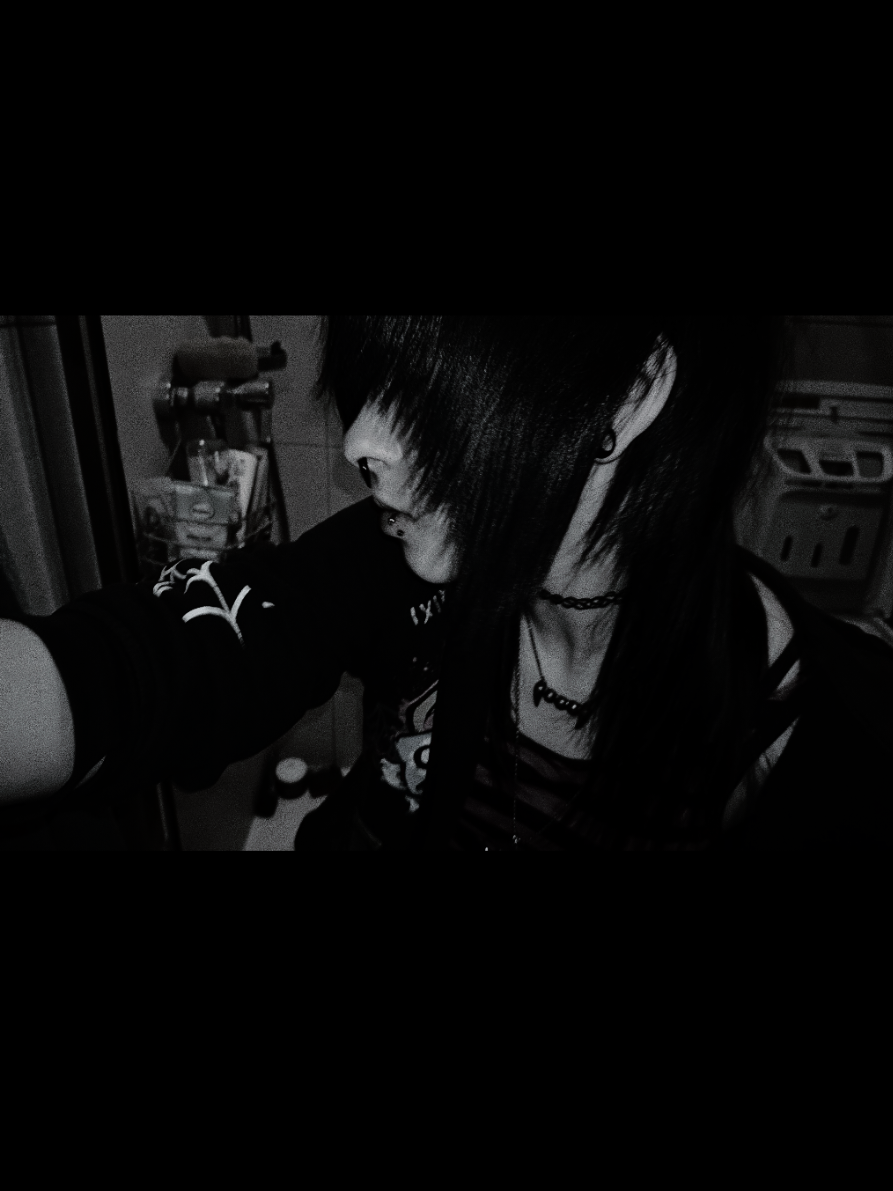 @☣︎ 𝔇𝔢𝔞𝔡𝔙𝔞𝔪𝔭 ☣︎