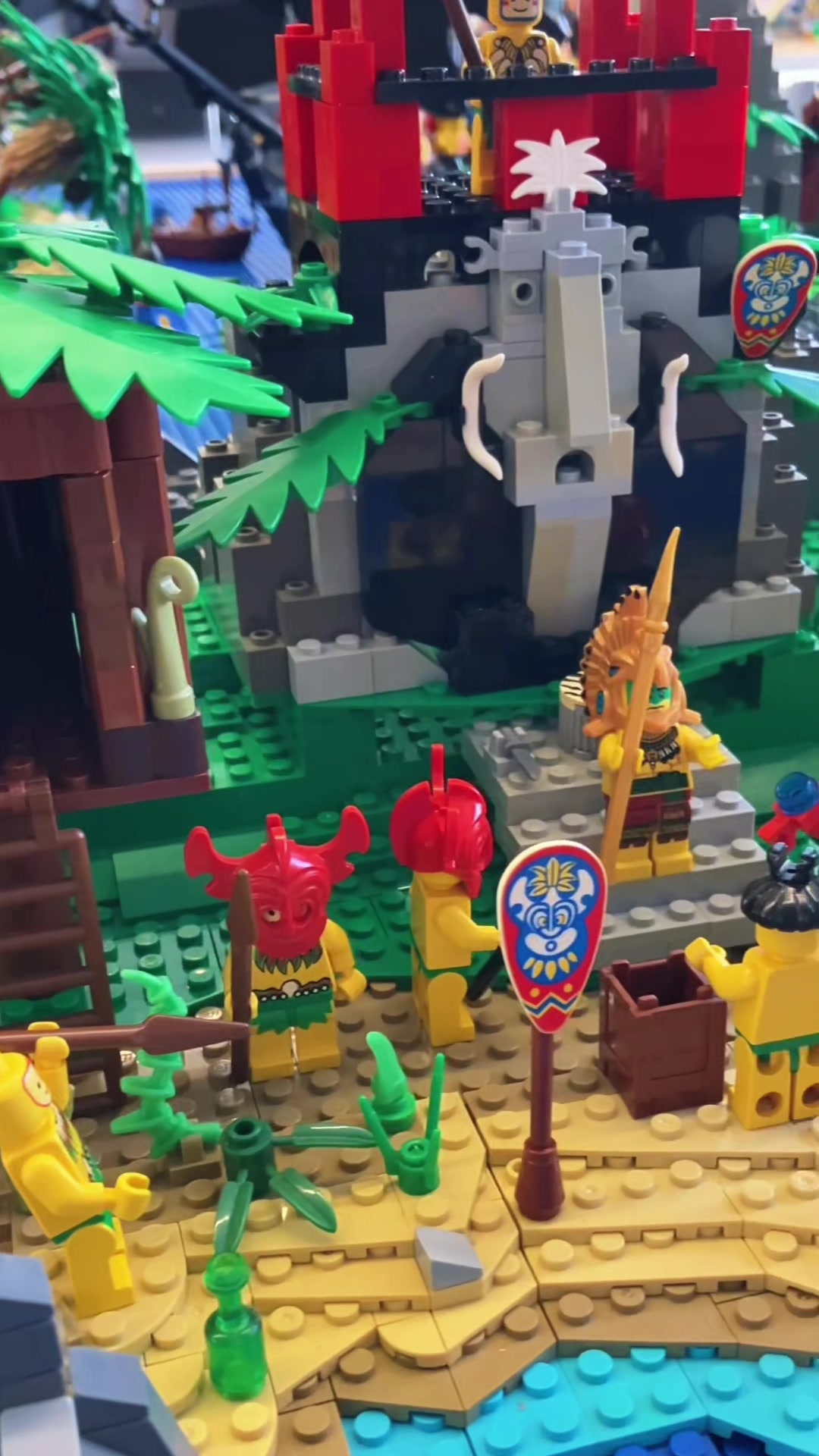 @LuxBricks