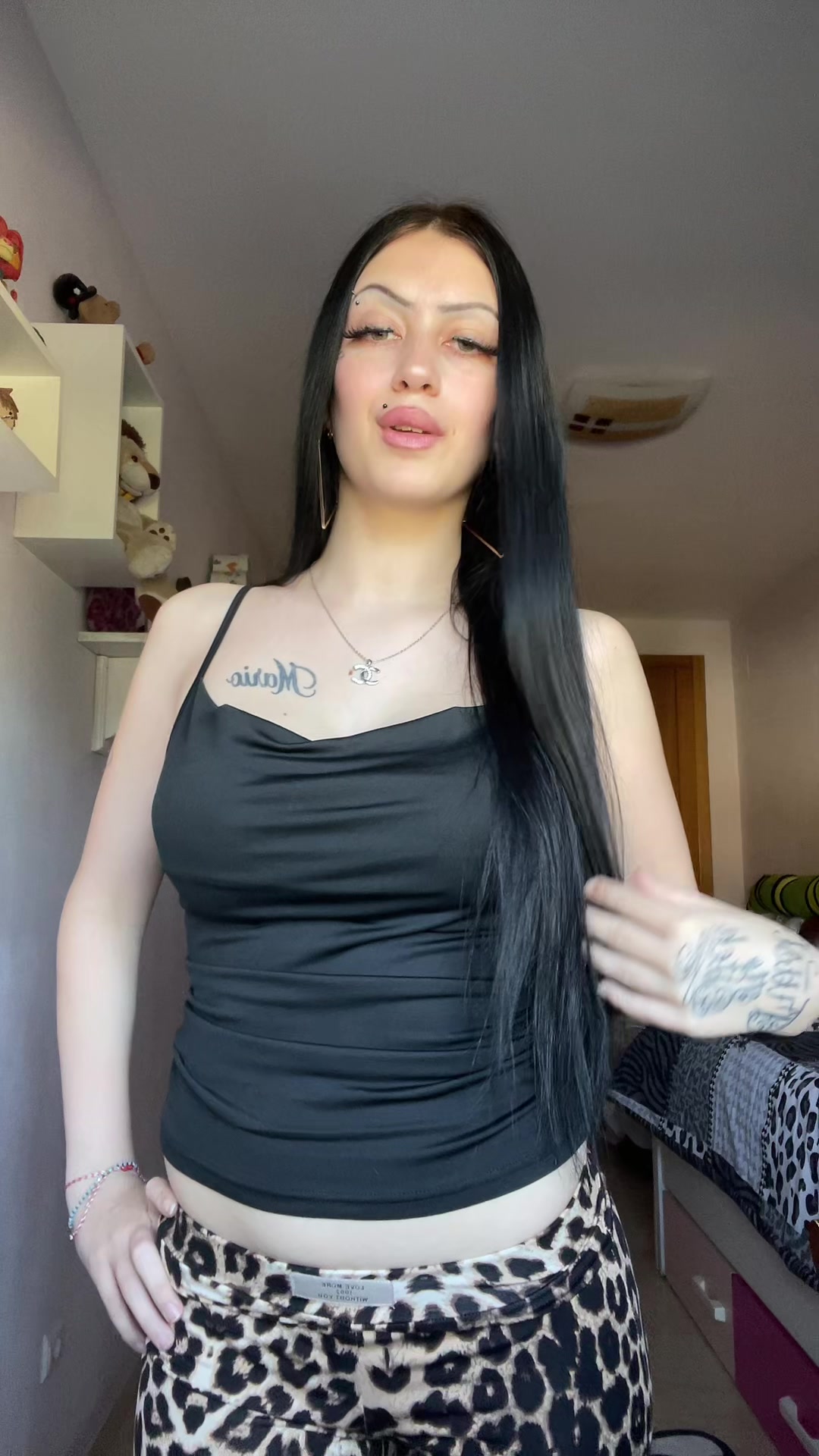 @PrettyWhenuKryy