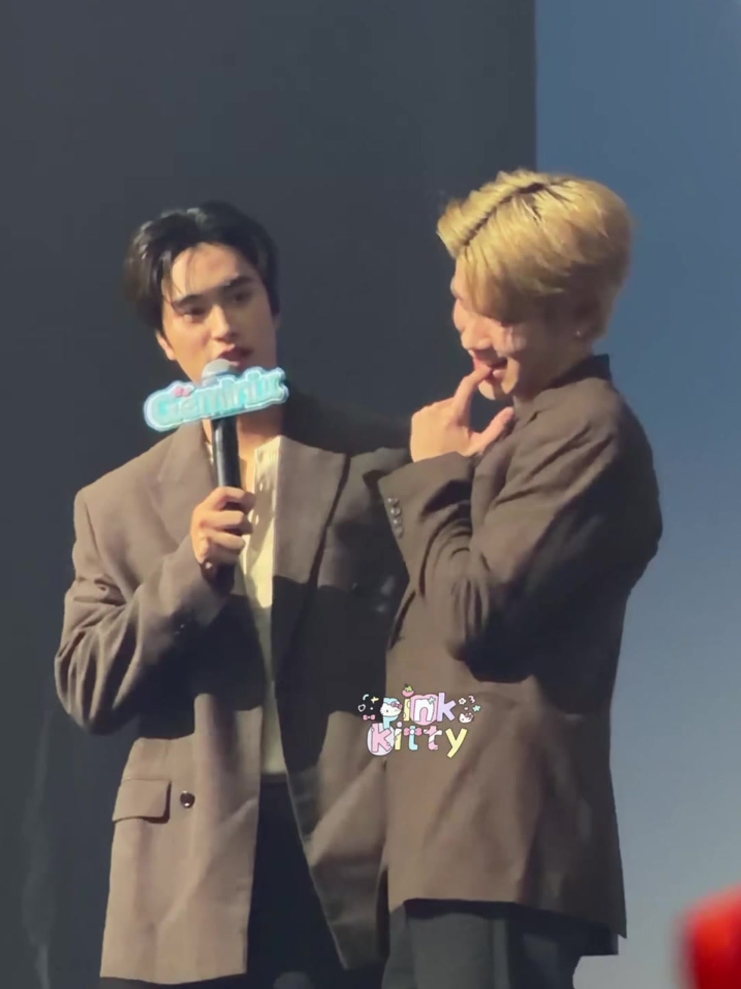 @๐๐๐๐'๐ฌ ๐ฅ๐จ๐ฏ๐ แข๐ญฉ
