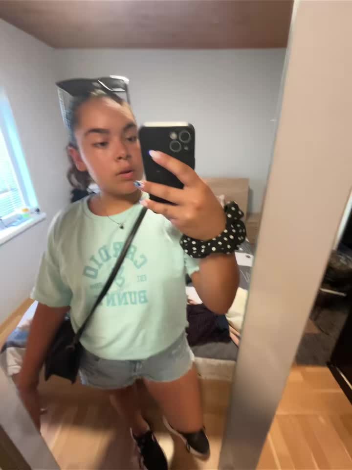 @😾