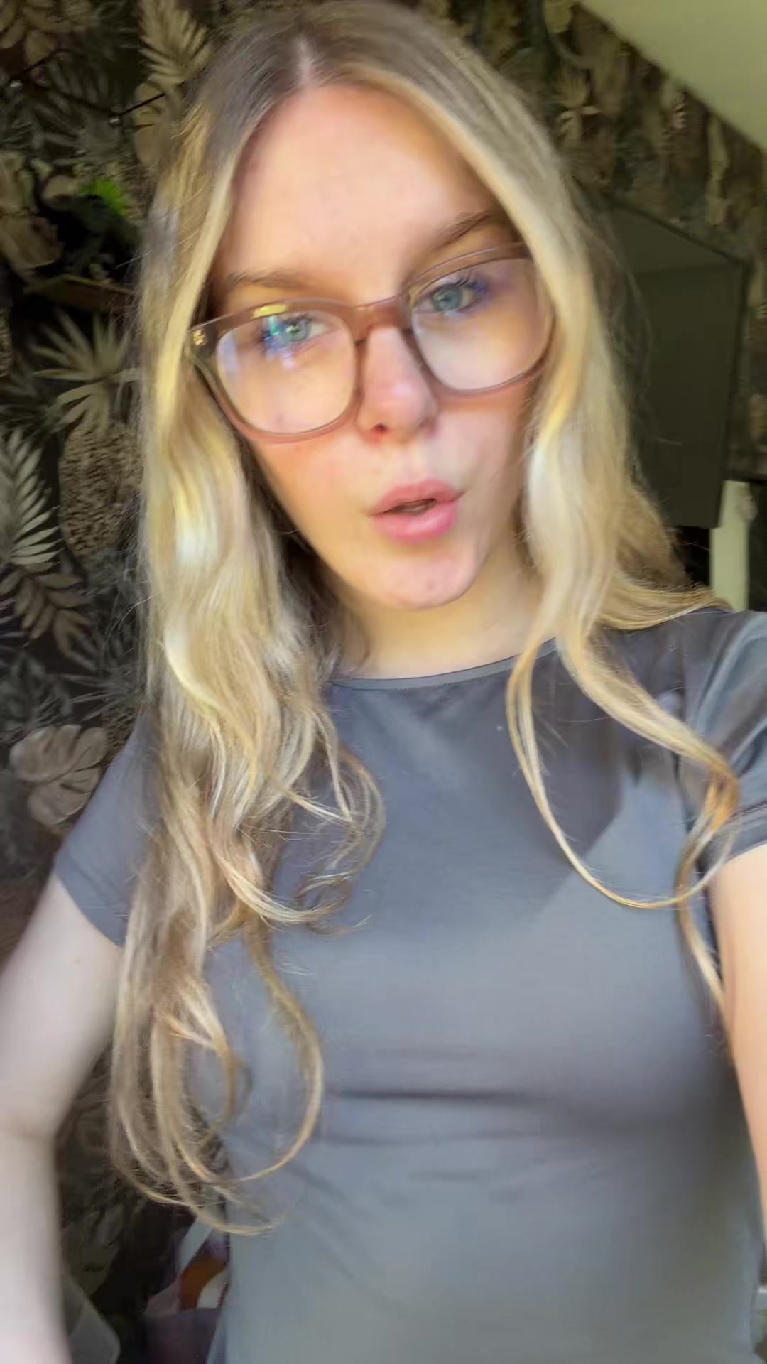 @Ellaaa