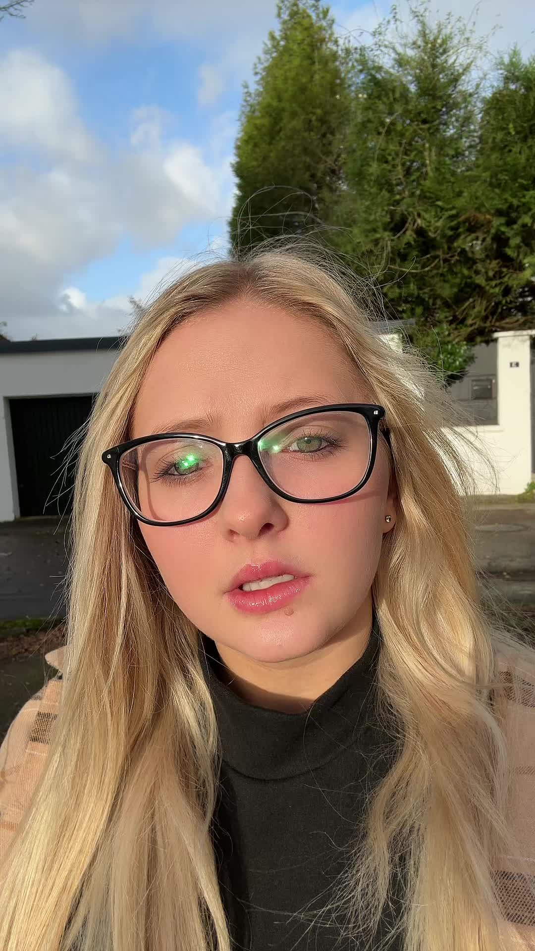 @Eloo