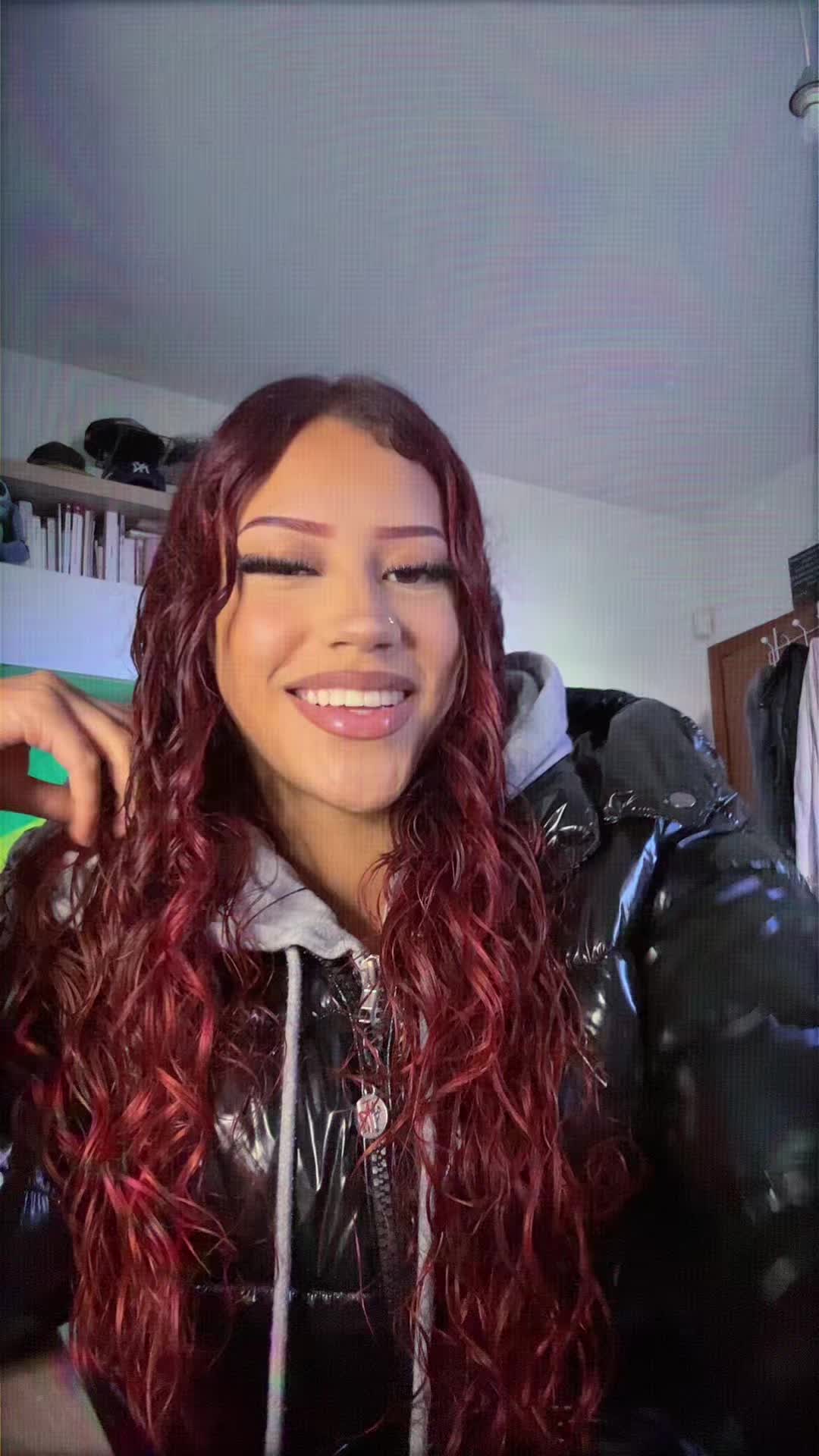 @𝒇𝒆𝒇𝒆🍫