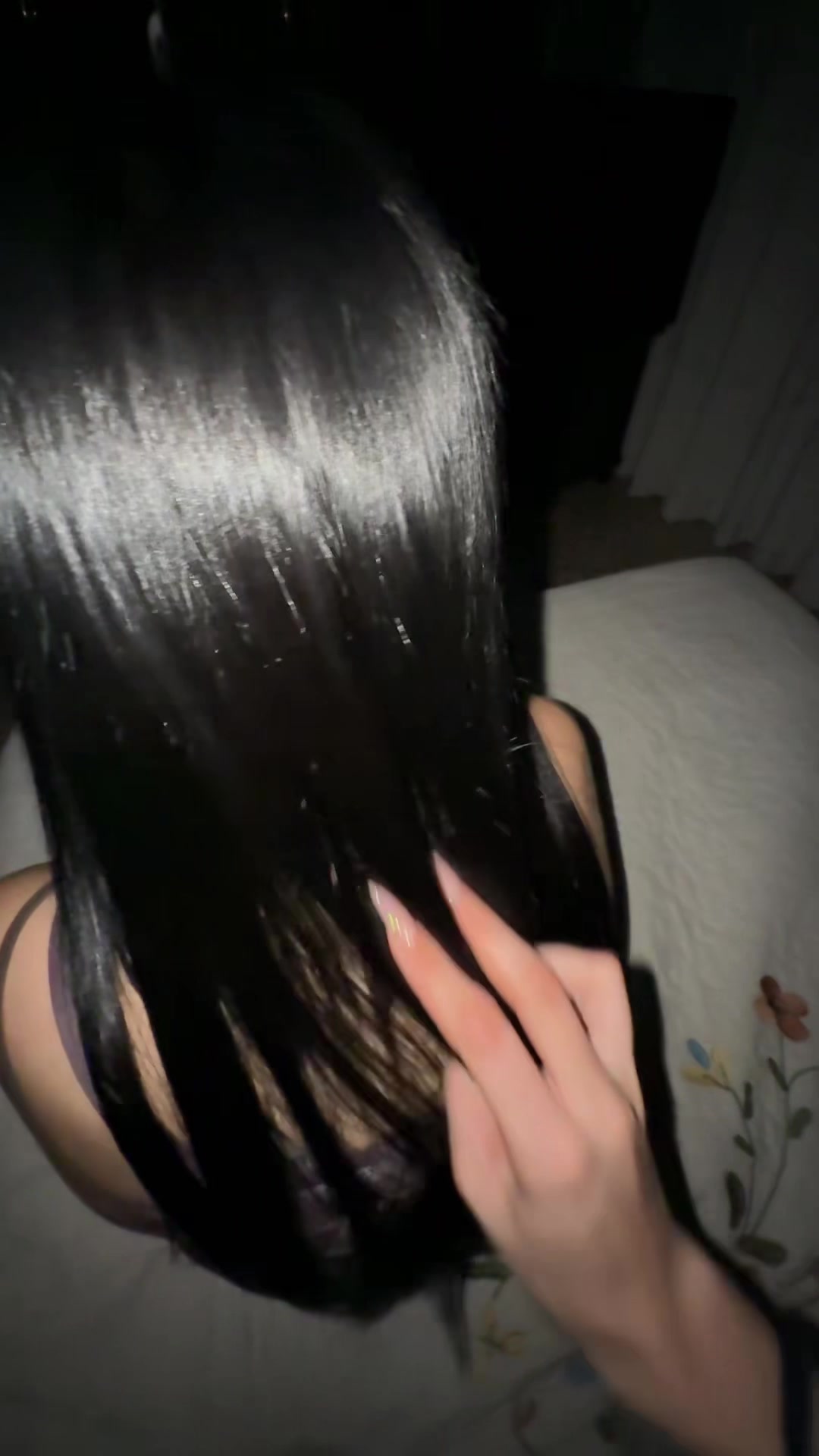 @minadamnnailz