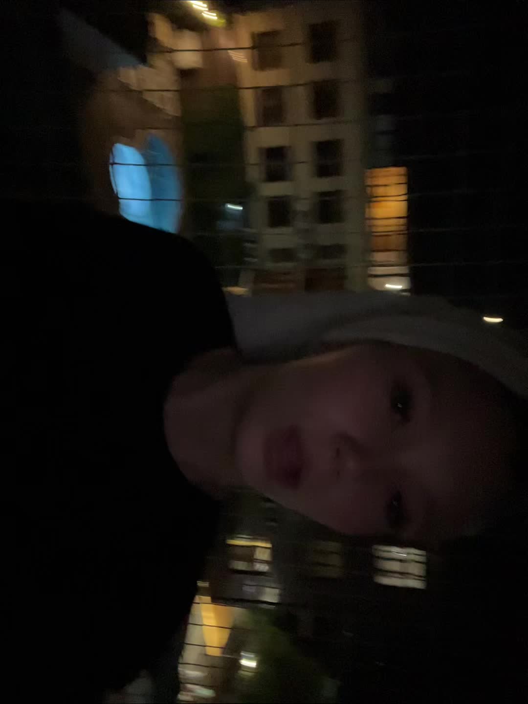 @Lika_2402