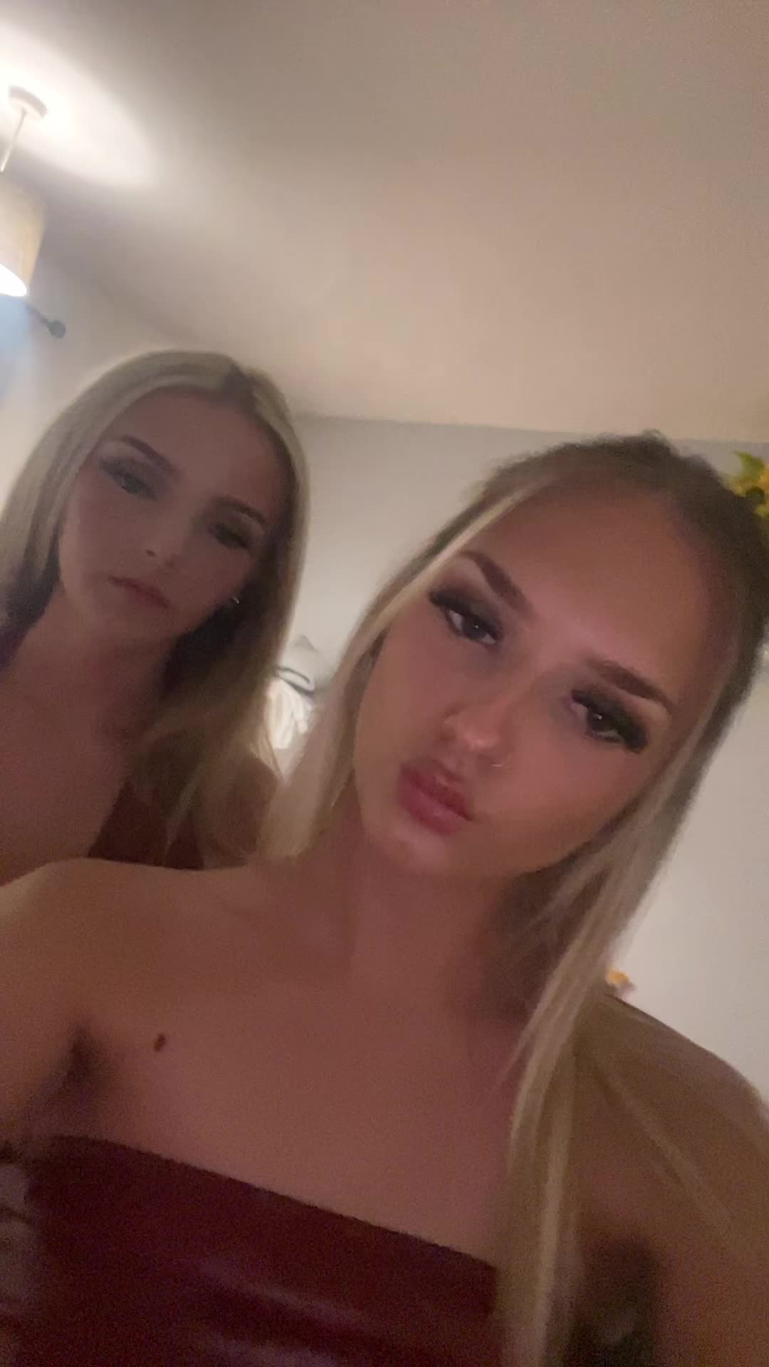 @Ellz