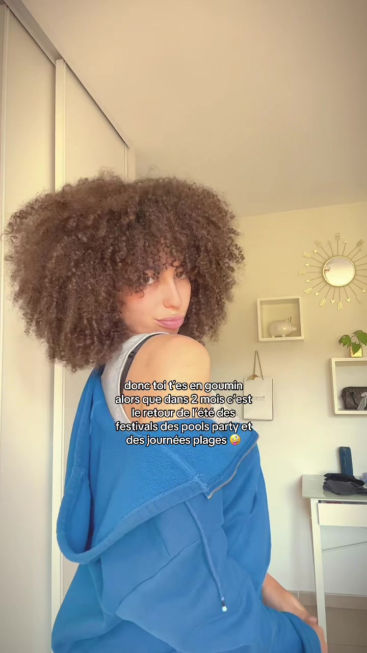 @Mel 🐝