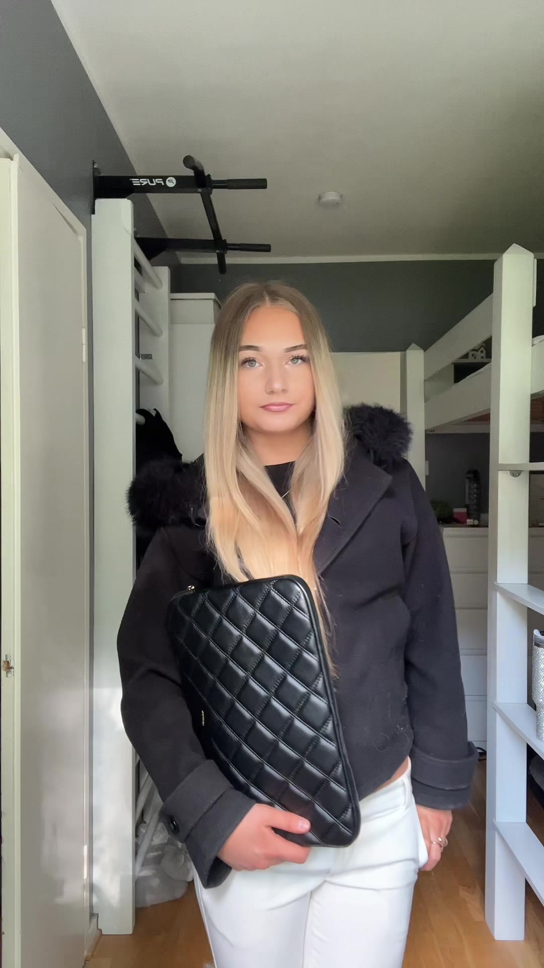 @𝔸𝕟𝕟𝕒