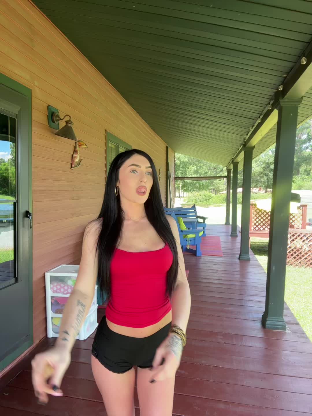 @Ky<3