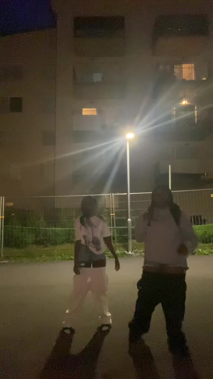 @👸🏾