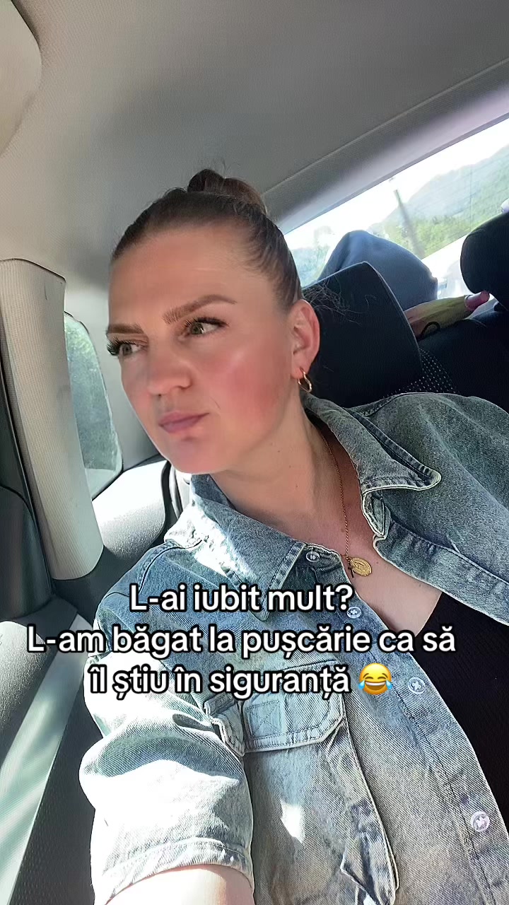 @Monica🖤