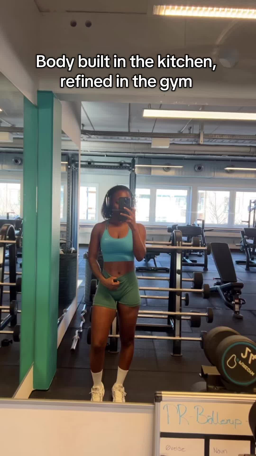 @itsjoycesia