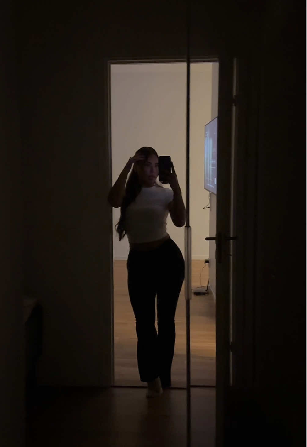 @𝑬𝑬