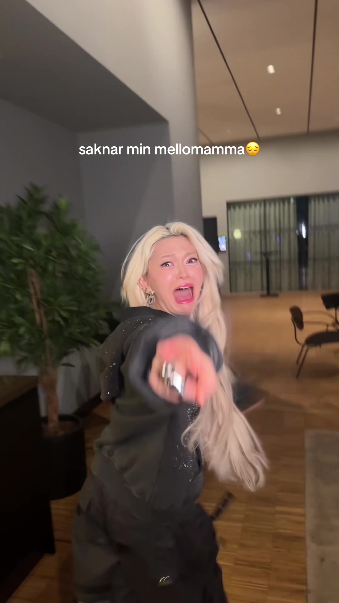 @AleXa HQ