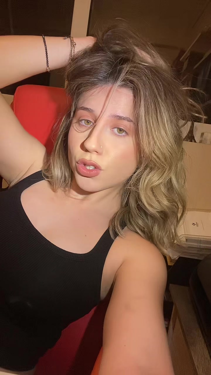 @Viviana🪭