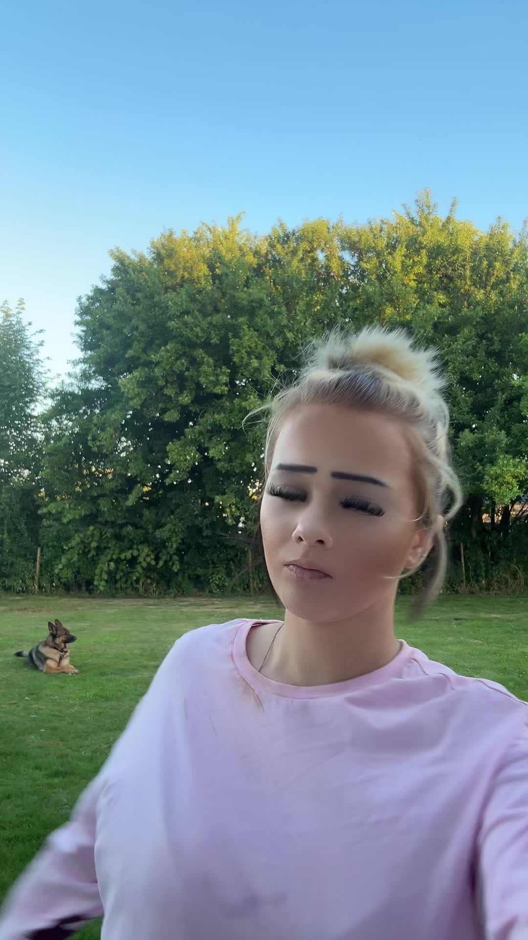 @𝓔𝓶𝓼👾