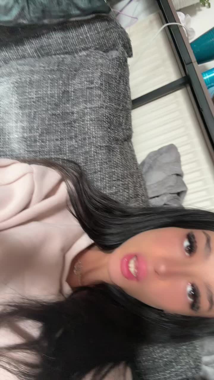 @elleahmelling