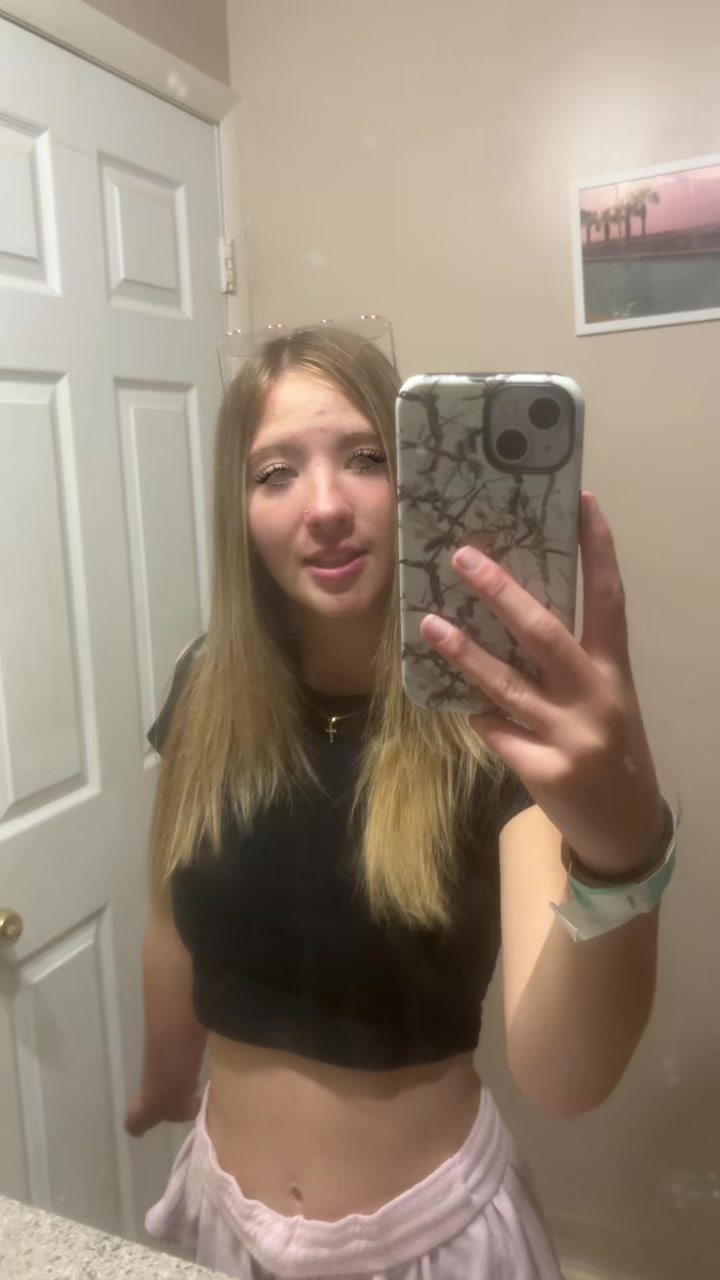 @livy.poo.16