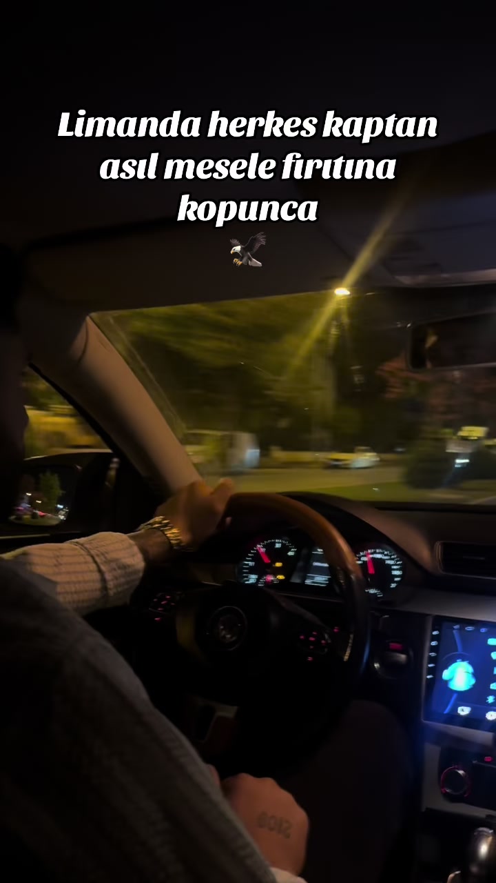 @🦅