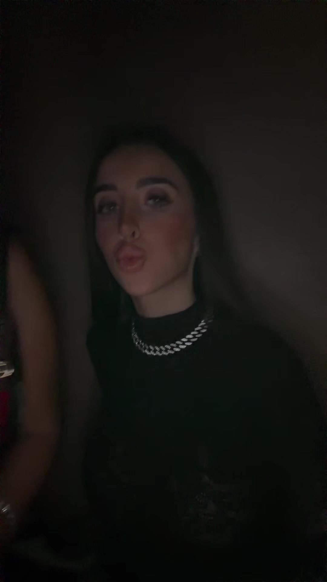 @nayiimtnez