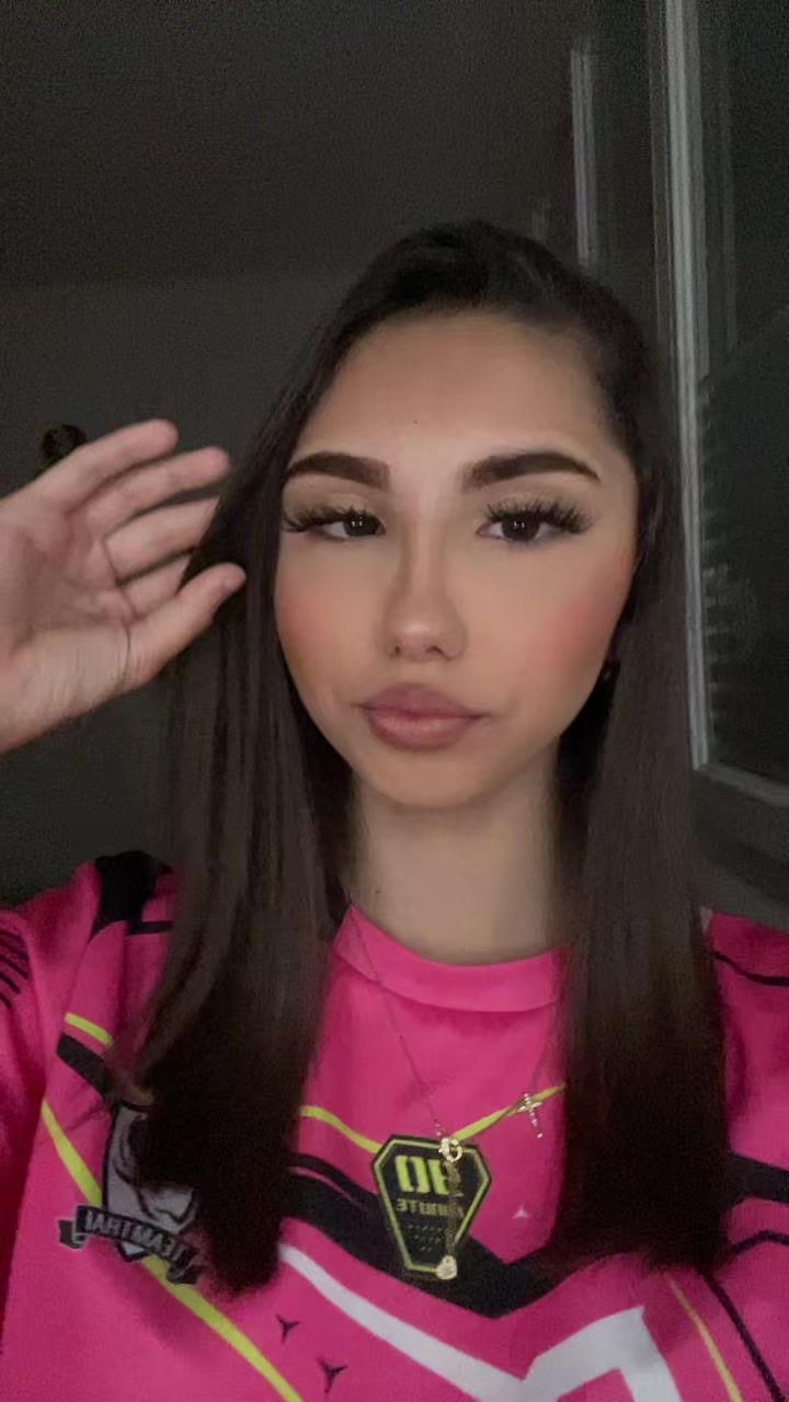 @𝐣𝐚𝐝𝐞