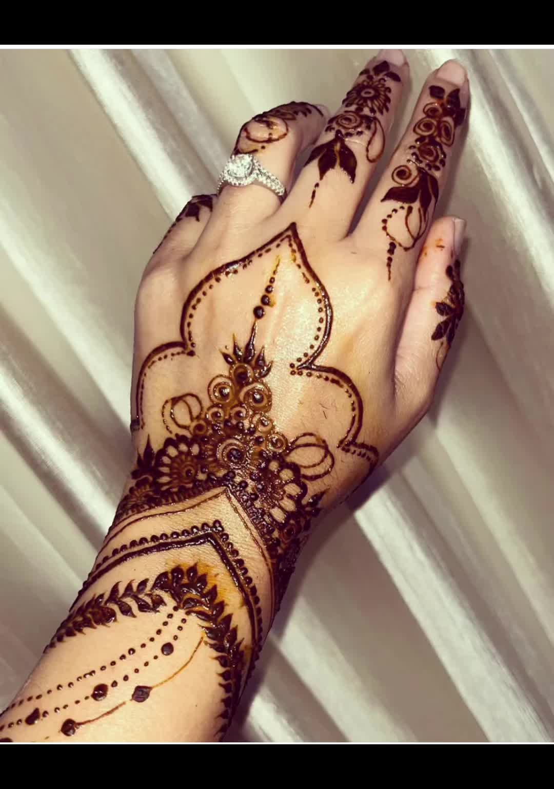 @Husnaxartistry