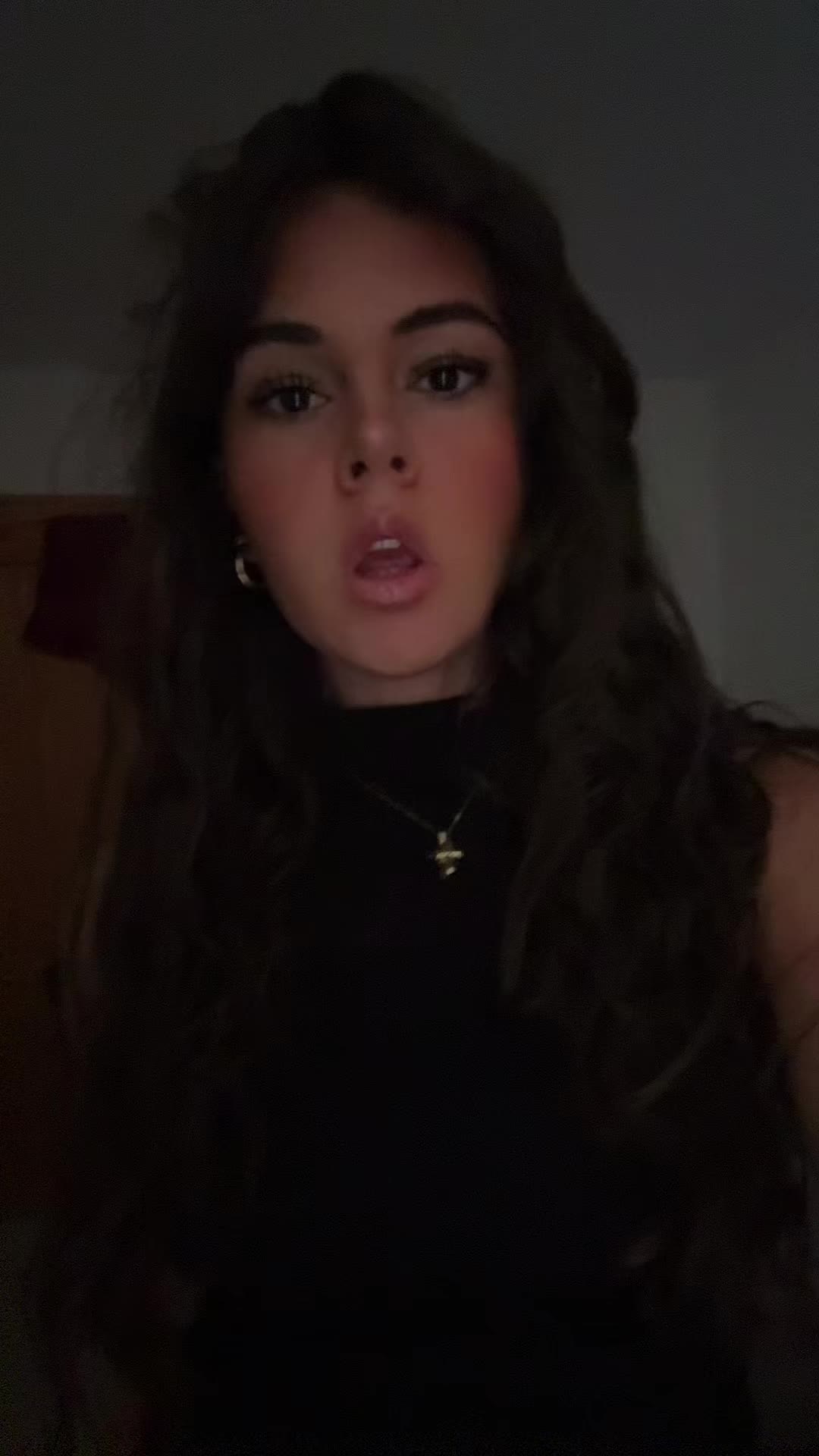 @demi