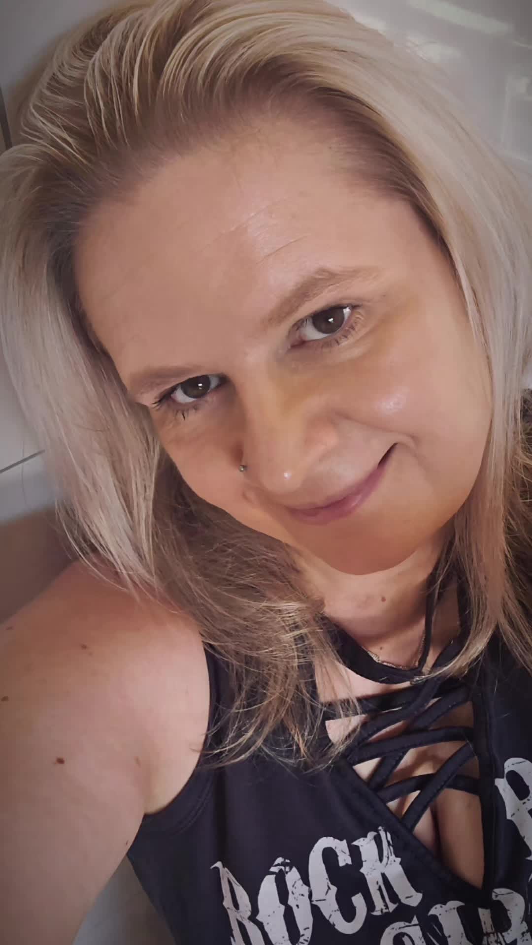 @Janett