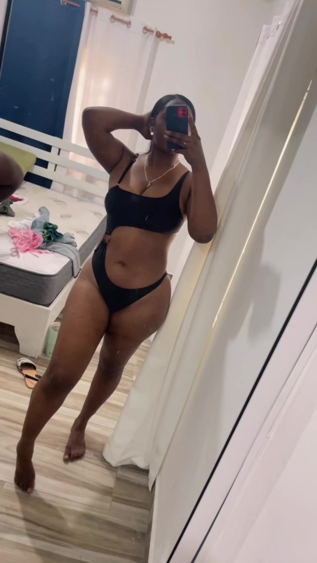 @Titi___
