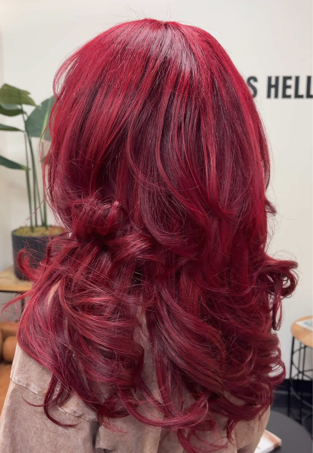 @Janessa | VEGAS HAIRSTYLIST