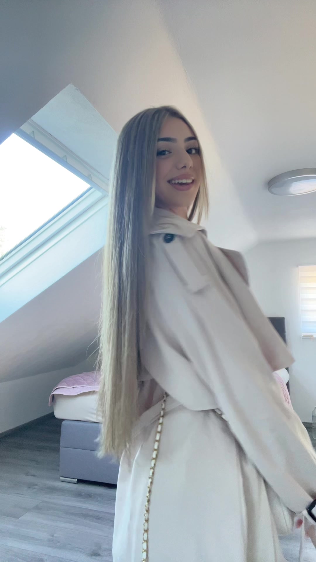 @Марија