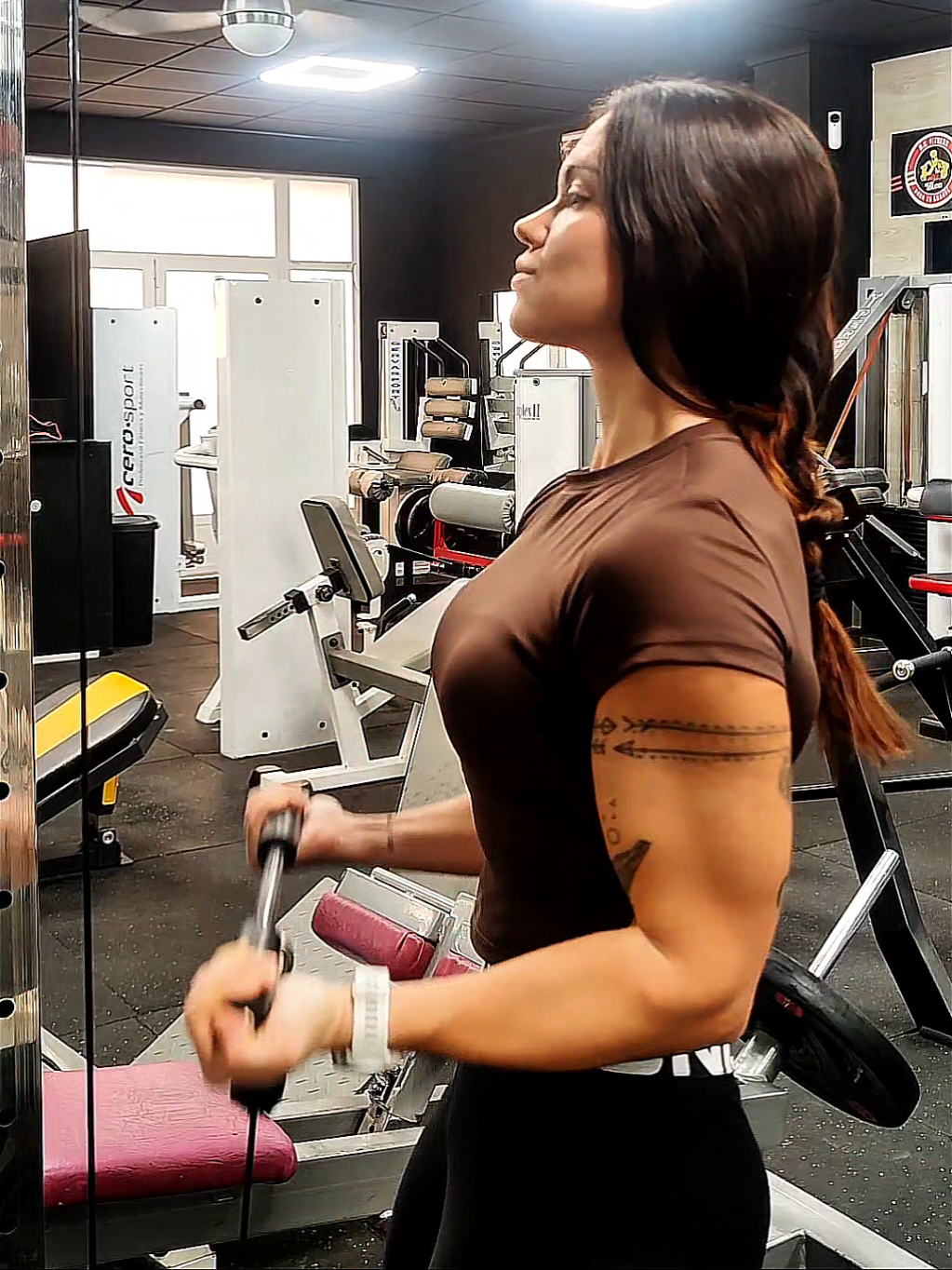 @Mar&iacute;a Dominadas y Fuerza