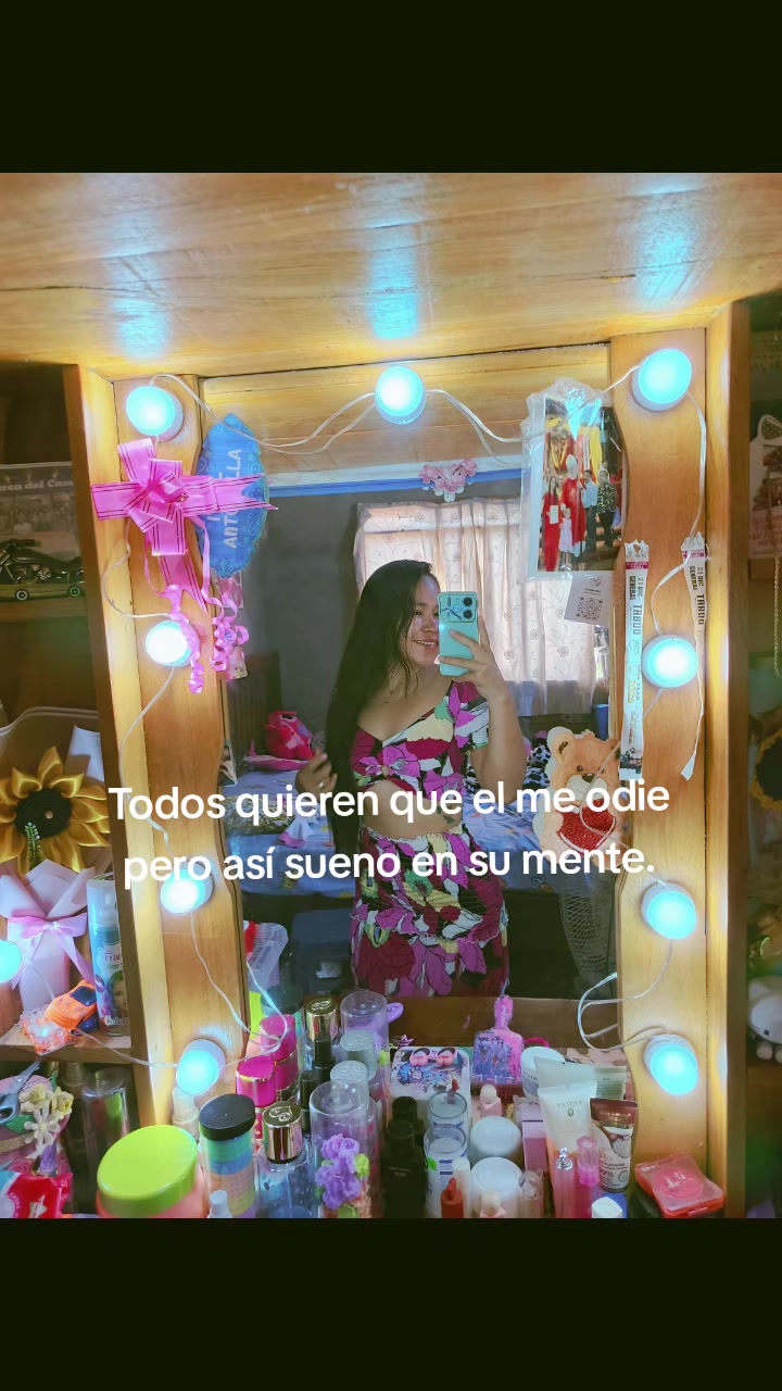 @𝙻𝚎𝚜🍓